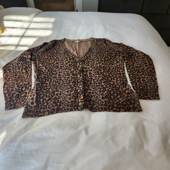 Talbot Button Don Sweater - Picture 3 of 3